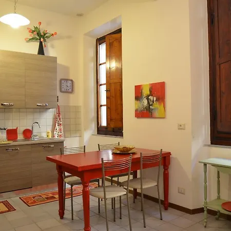 Donnaberarda Apartment Cortona