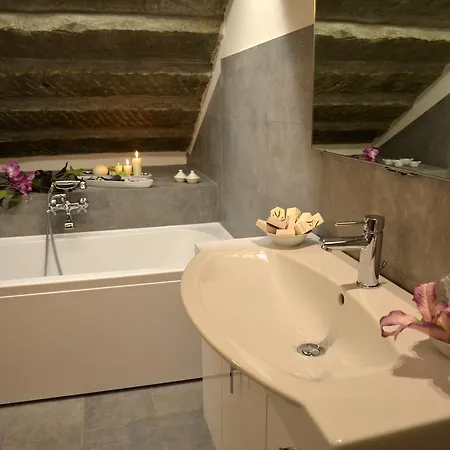 Donnaberarda * Cortona